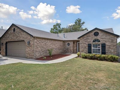 3306 S Springtree Ln W, Sand Springs, OK, 74063