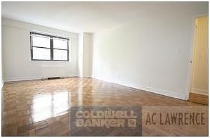 4th image of 200 W 71st St