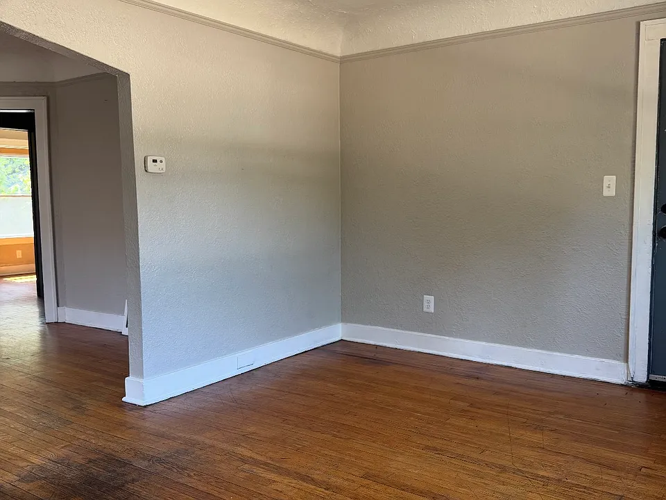 38 Cadillac St #1