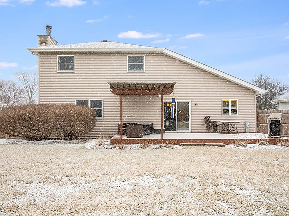 4th image of 105 Sibley Dr