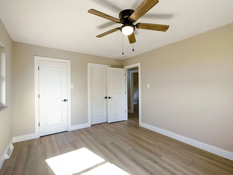 12201 W Kings Gate Rd — Photo 18