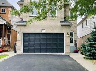 27 Feathertop Ln, Brampton, ON L6R 1W9