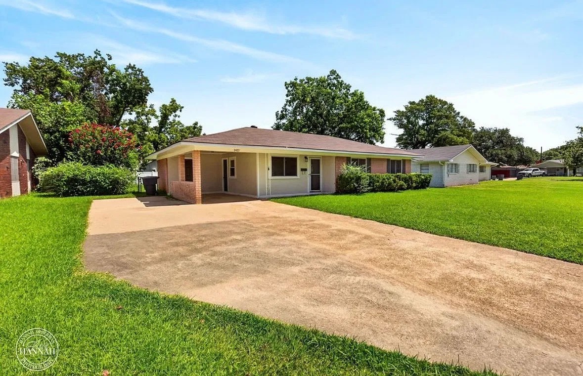 3 bed, 1257 sqft, $1,650 — Photo 3