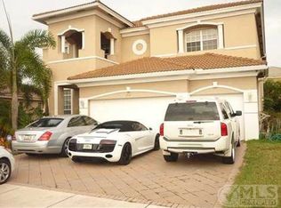2942 Fontana Pl, Royal Palm Beach, FL 33411