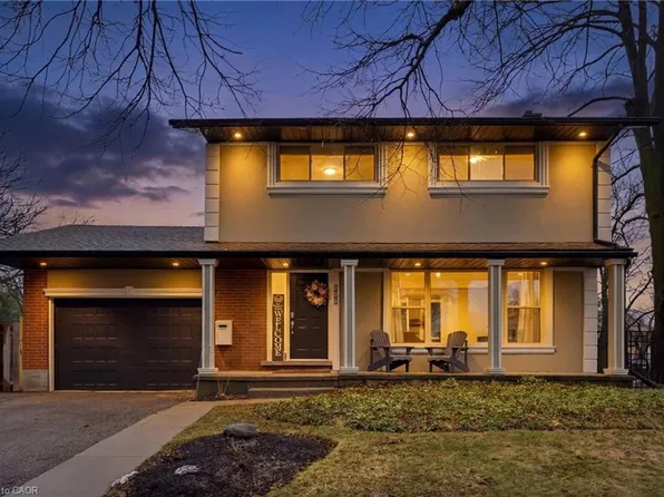 300 Stonybrook Dr, Kitchener, ON N2M 4M2