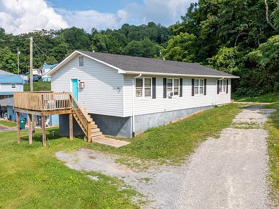 2nd image of 112-134 Monterey Dr