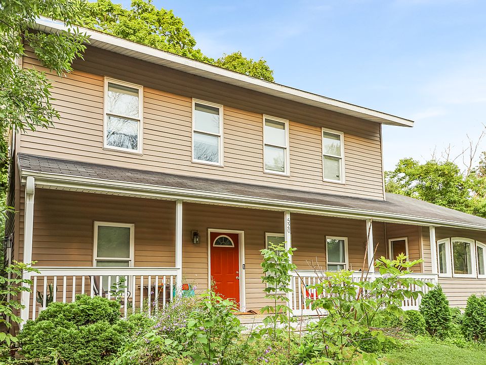 Front of House - 520 Hanlon Ave