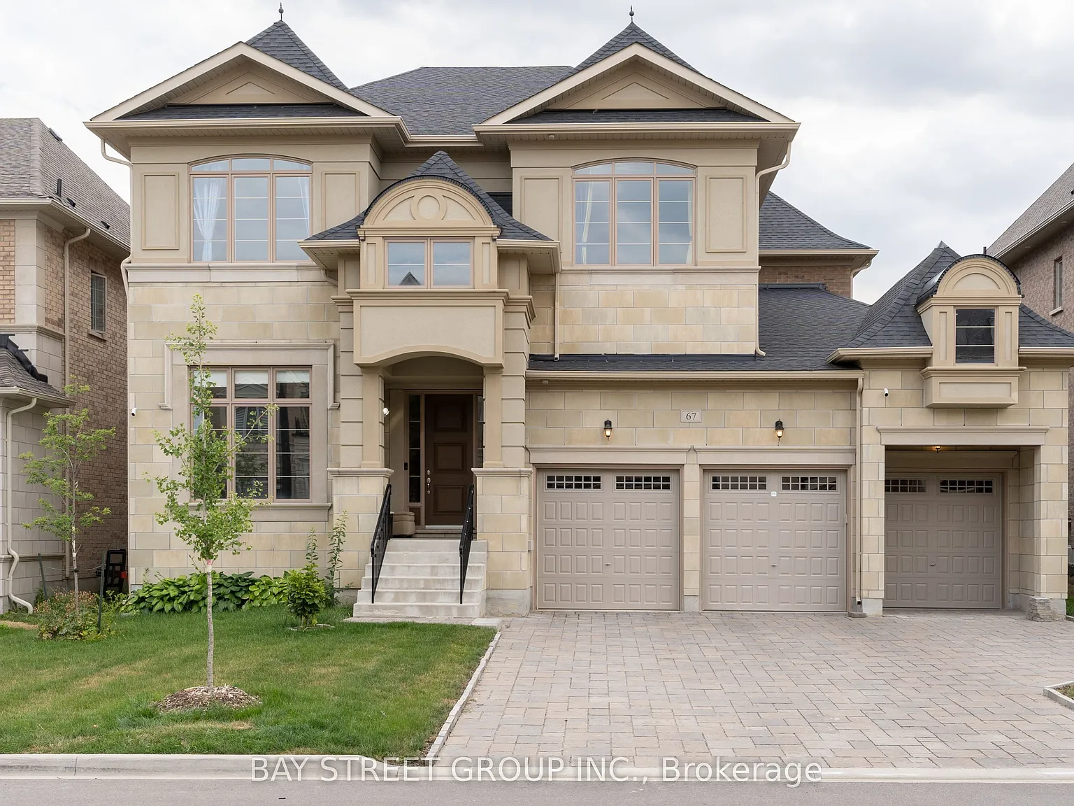 6 bed, $6,780 — Photo 1