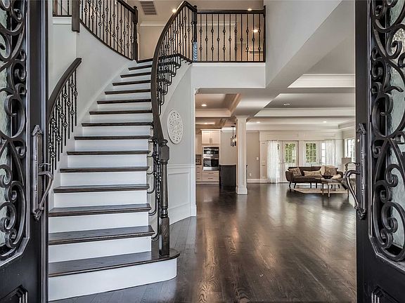 3rd image of 62 Belmont Ave