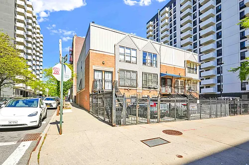 2001 Prospect Ave #1 Photo 1