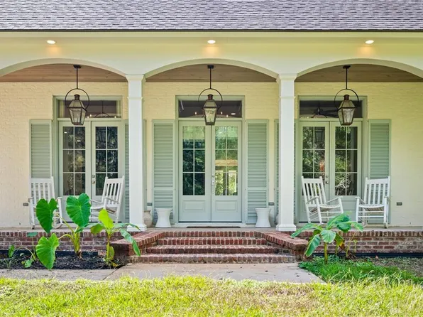 200 Adams Path, Pineville, LA 71360