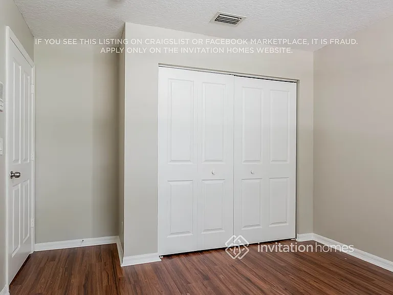 7729 Cedar Hurst Ct — Photo 13