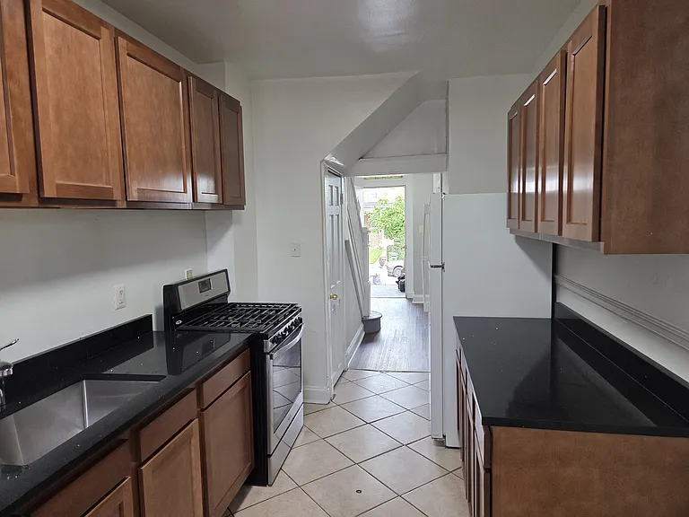 743 Springfield Ave — Photo 29