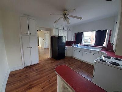 4th image of 206 Saratoga Ave #2