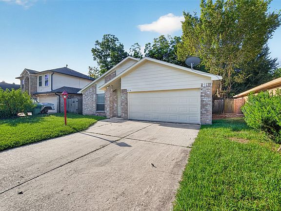 3rd image of 634 Walston Ln
