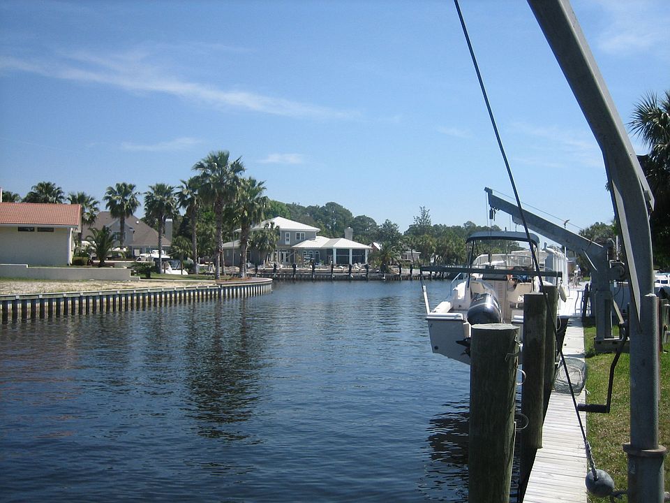 Short trip to the gulf from this house.