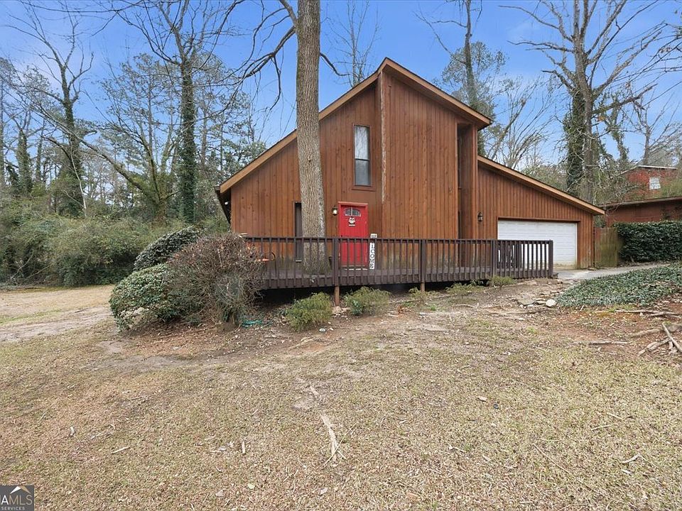 1st image of 658 Tucker Rd