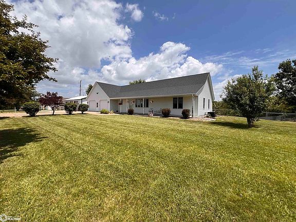 4th image of 1152 Lake Rd