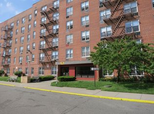 245 Mill Rd APT 2X, Staten Island, NY 10306