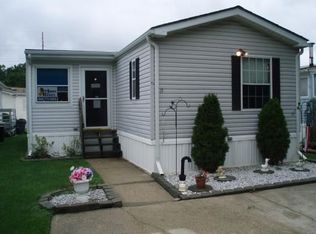 15 Emerson Rd, North Brunswick, NJ 08902