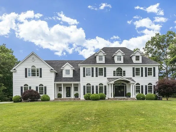 17 Bennington Road, Windham, NH 03087