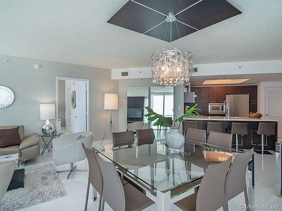 4th image of 150 Sunny Isles Blvd #1/706