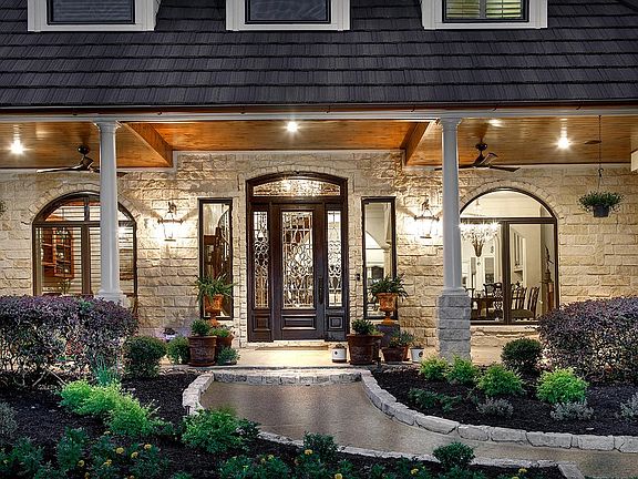 5th image of 39423 Lago Dr