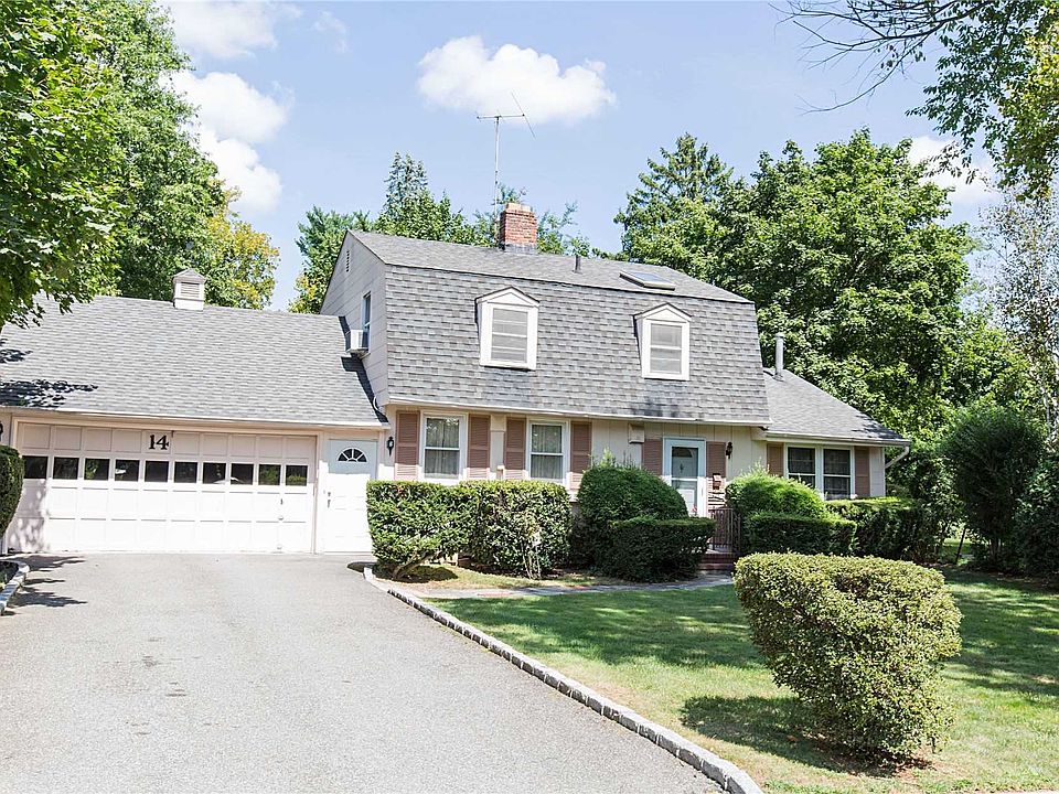 1st image of 14 Pinetree Ln