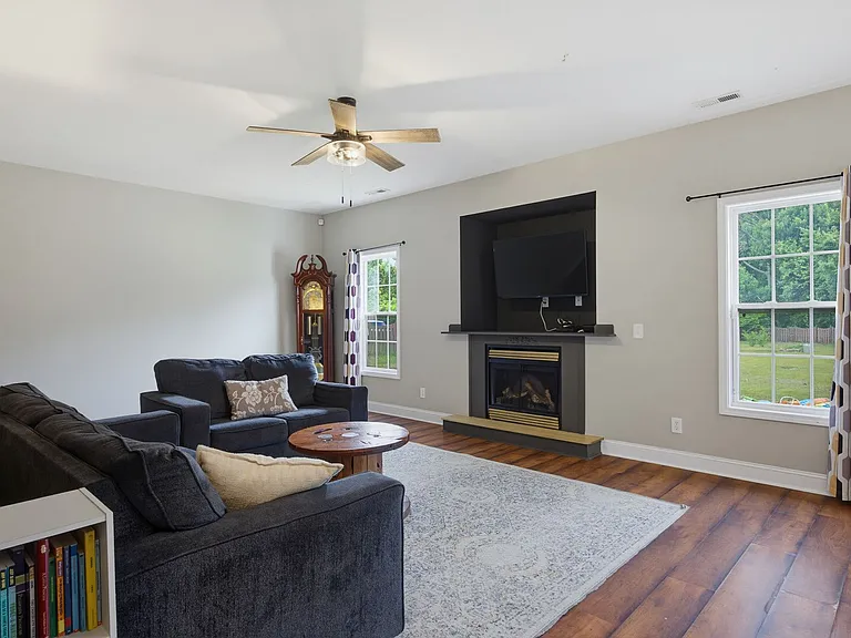 108 Willard Way — Photo 24