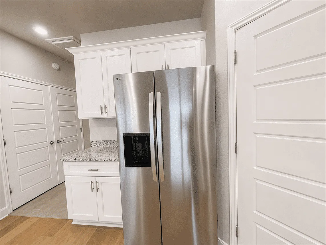 2 bed, 1109 sqft, $1,275 — Photo 4
