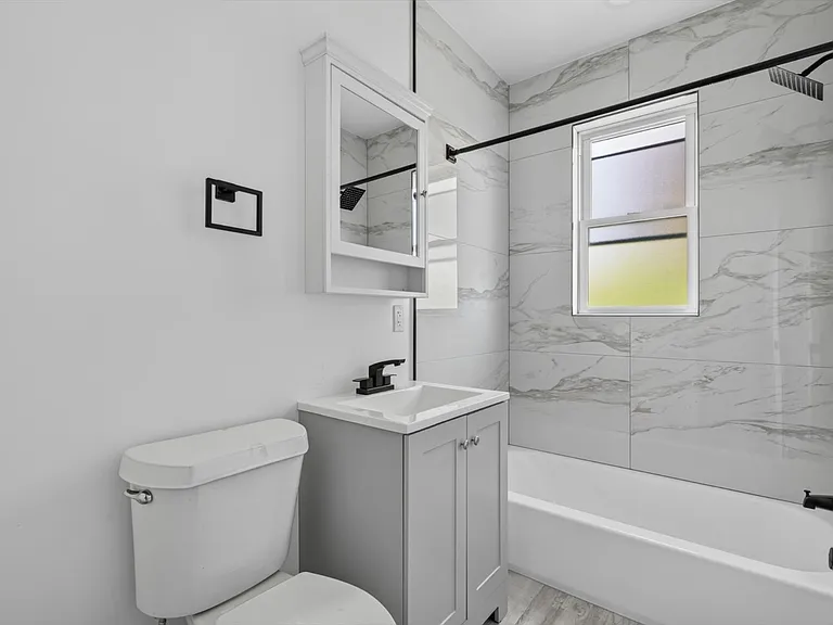 1140 Ashland St #3 — Photo 19