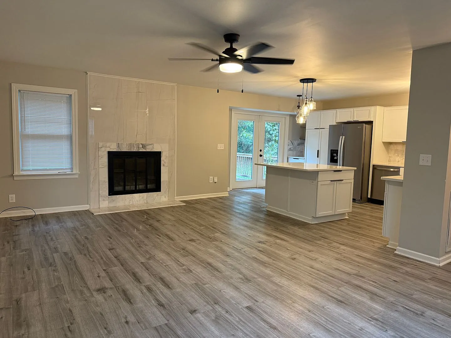 Spacious Living in a Convenient Summerville Location — Photo 4