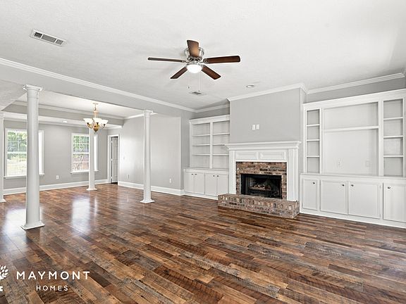 3rd image of 414 N Place Dr