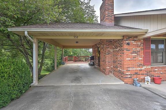 2nd image of 552 Old Hickory Dr