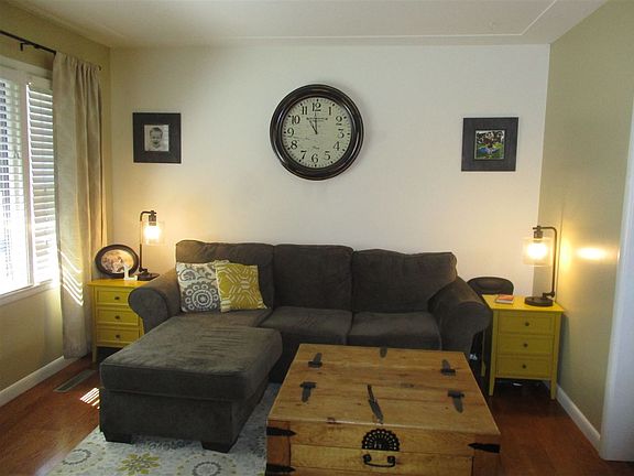 3rd image of 2914 Avenue F
