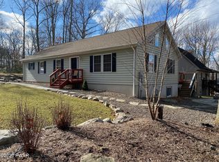 109 Poplar Ln, Tafton, PA 18464