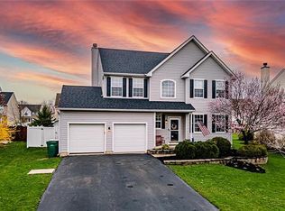 1195 Spring Meadow Dr, Quakertown, PA 18951