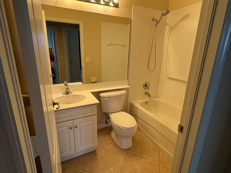 13988 Village Creek Dr — Photo 16