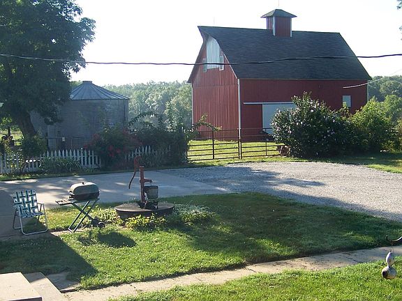 barn newly metal sided