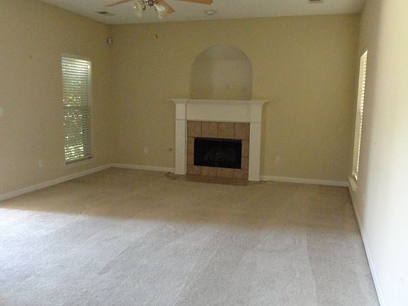 3rd image of 9742 Pigeon Roost Park Cir