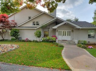 1016 Leonello Ave, Los Altos, CA 94024
