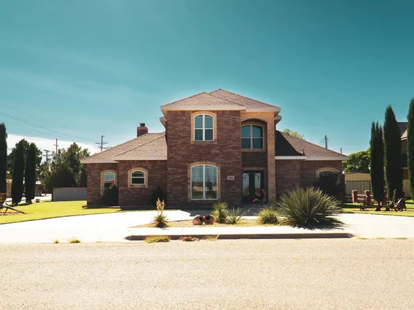 1101 Mesquite St, Denver City, TX 79323