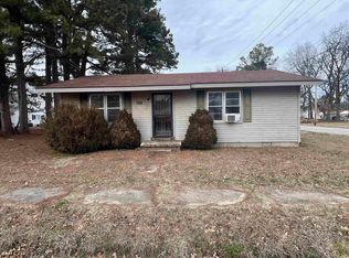 588 E Jackson St, Piggott, AR 72454