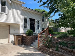 208 Broadmoor Dr, Raymore, MO 64083