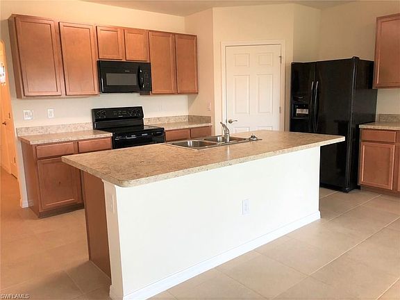 3rd image of 4357 Agualinda Blvd