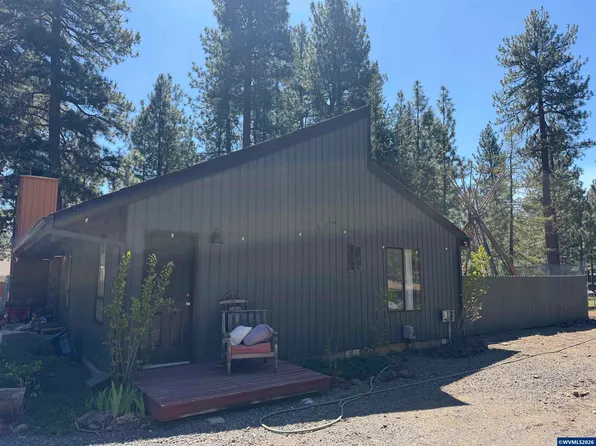 68964 SW Graham Ct, Sisters, OR 97759