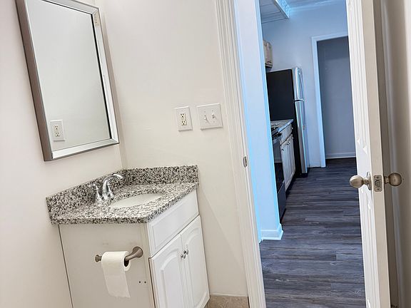 5th image of 40 Amici Way APT 10