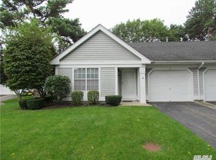 6 Kismet Ct, Ridge, NY 11961