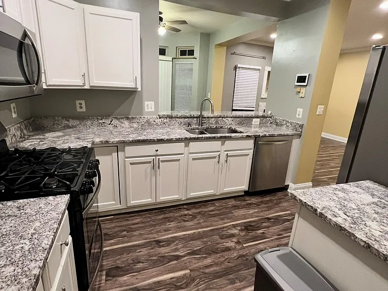 46381 Pryor Sq — Photo 9