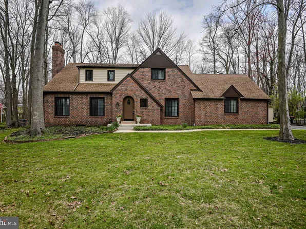 211 Hitching Post Dr, Wilmington, DE 19803